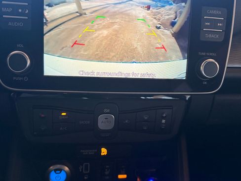 Used 2019 Nissan Leaf SV Plus w/ SV Plus Technology Package image 18