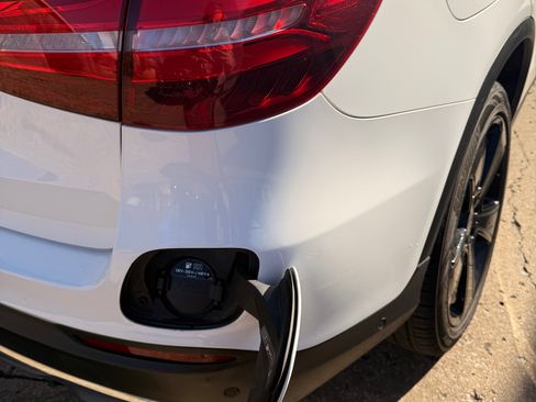 Used 2019 Mercedes-Benz GLC 350e 4MATIC image 6