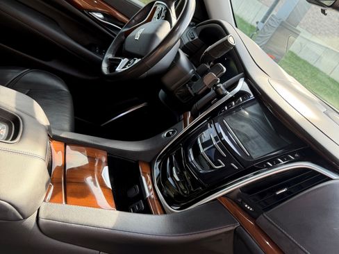 Used 2020 Cadillac Escalade Luxury w/ Escalade Sport Edition image 23