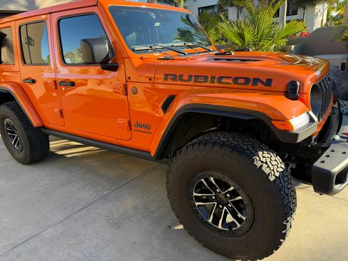 Used 2025 Jeep Wrangler Unlimited Rubicon image 1