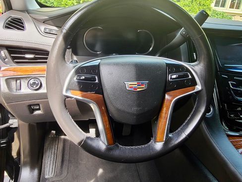 Used 2016 Cadillac Escalade ESV Premium image 6