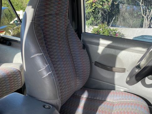 Used 1998 Jeep Wrangler Sport image 8