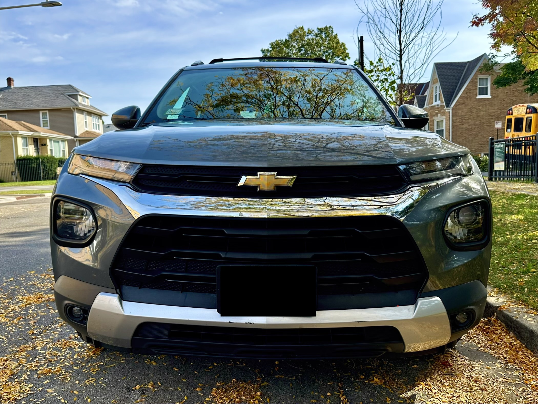 Used 2021 Chevrolet TrailBlazer LT w/ Convenience Package FWD image 2