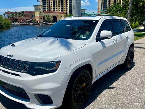 Used 2018 Jeep Grand Cherokee Trackhawk image 4