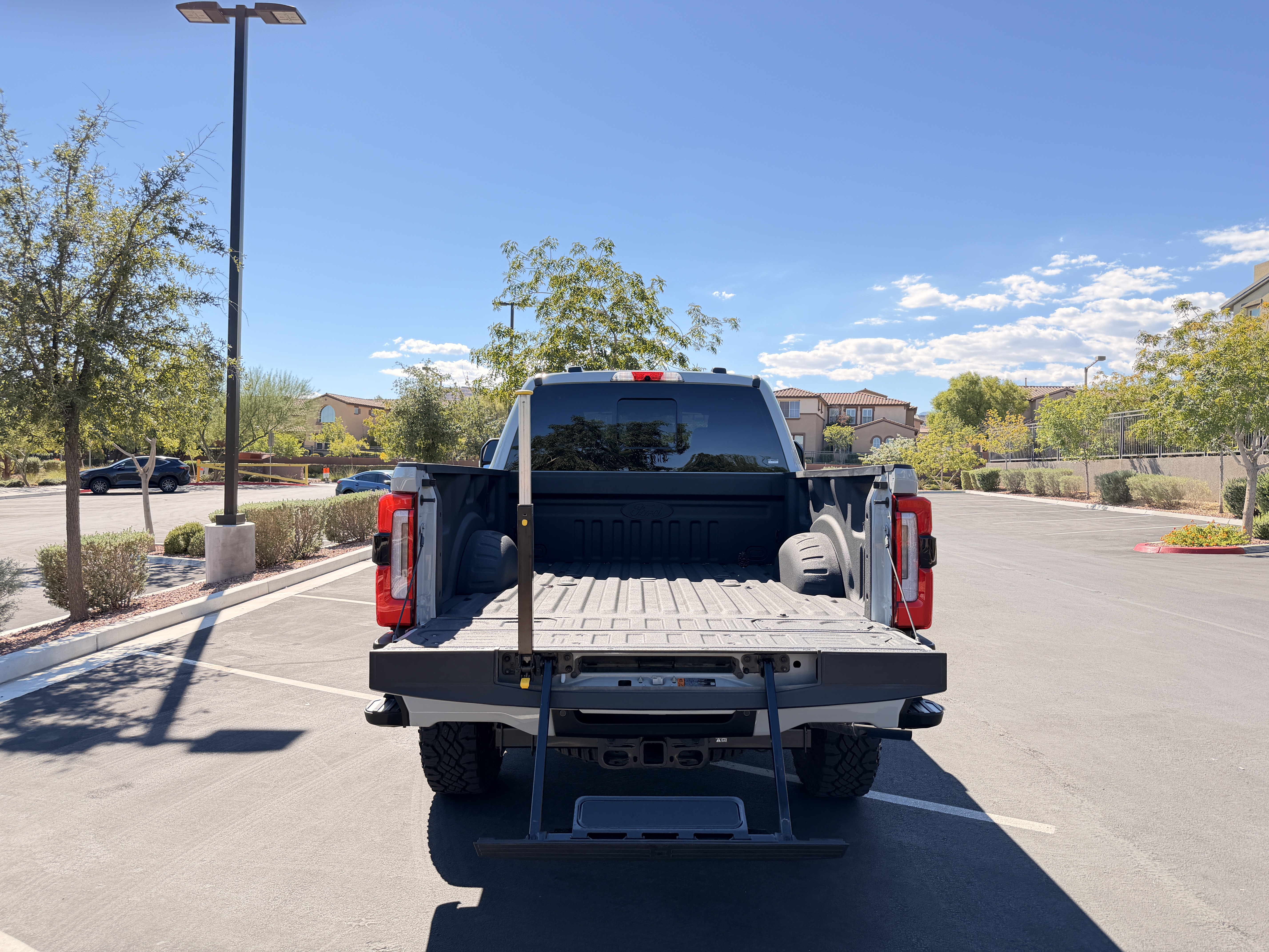 Used 2025 Ford F350 Platinum w/ Tremor Off-Road Package AWD/4WD image 11