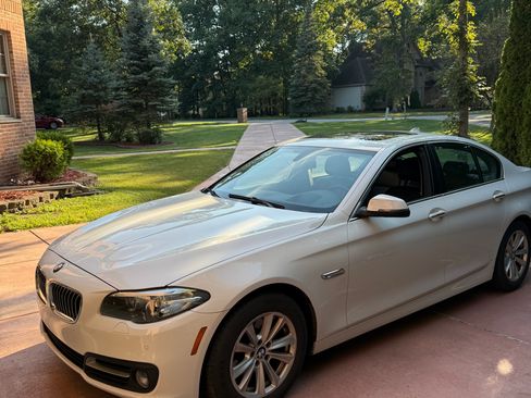 Used 2015 BMW 528i xDrive Sedan image 1