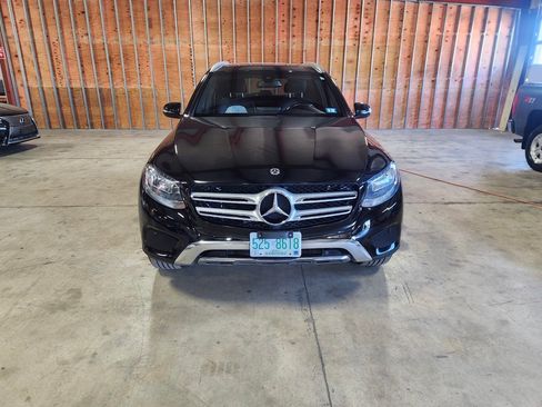Used 2018 Mercedes-Benz GLC 300 4MATIC image 5