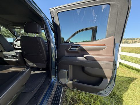 Used 2024 GMC Sierra 1500 Denali AWD/4WD image 31