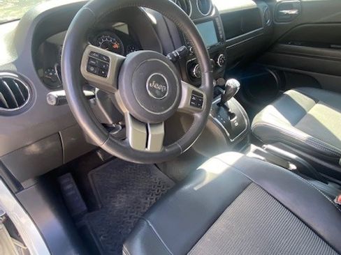 Used 2014 Jeep Patriot Latitude w/ Freedom Edition Package image 8