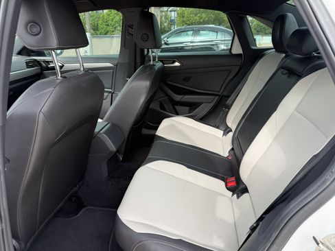 Used 2019 Volkswagen Jetta R-Line FWD image 4