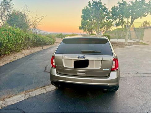 Used 2012 Ford Edge SEL FWD image 6