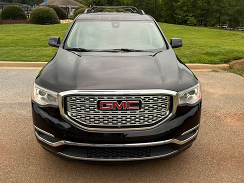 Used 2018 GMC Acadia Denali w/ Technology Package AWD/4WD image 1
