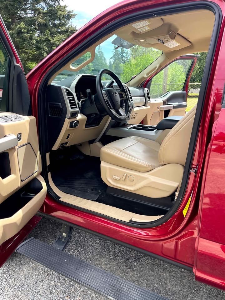 Used 2019 Ford F350 Lariat w/ Lariat Value Package AWD/4WD image 12