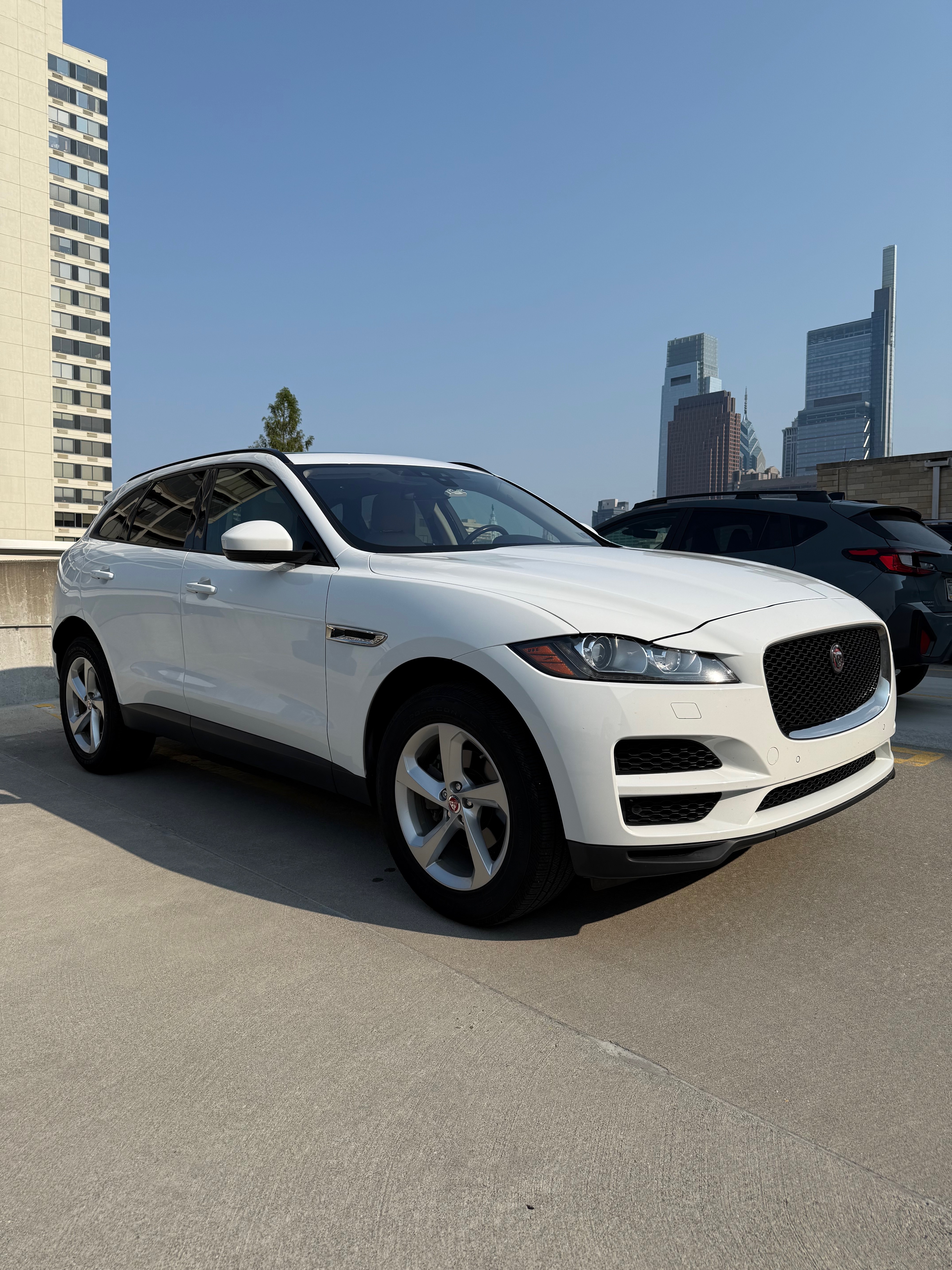 Used 2018 Jaguar F-PACE Premium AWD/4WD image 4