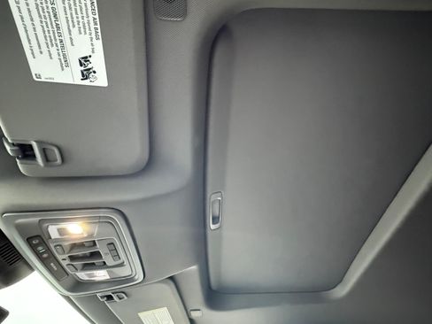 Used 2025 GMC Sierra 2500 Denali w/ Denali Reserve Package image 13