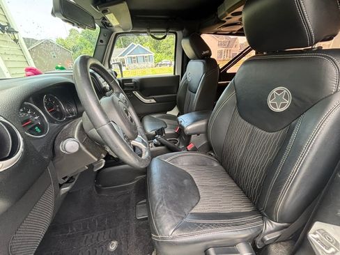 Used 2014 Jeep Wrangler Sport AWD/4WD image 10