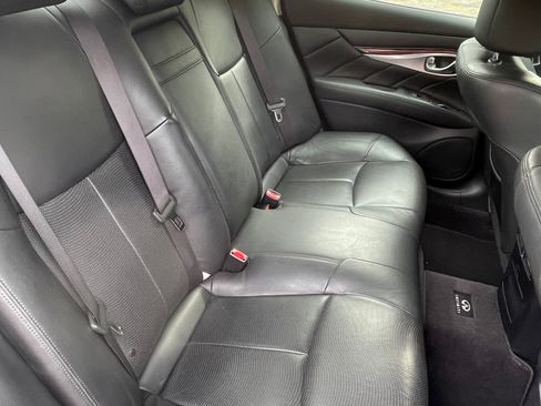 Used 2013 INFINITI M35 w/ Premium Pkg image 10