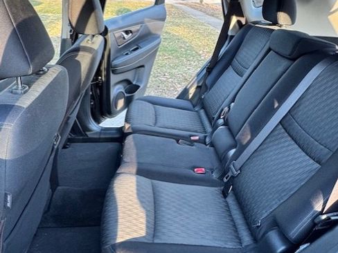 Used 2017 Nissan Rogue S image 20