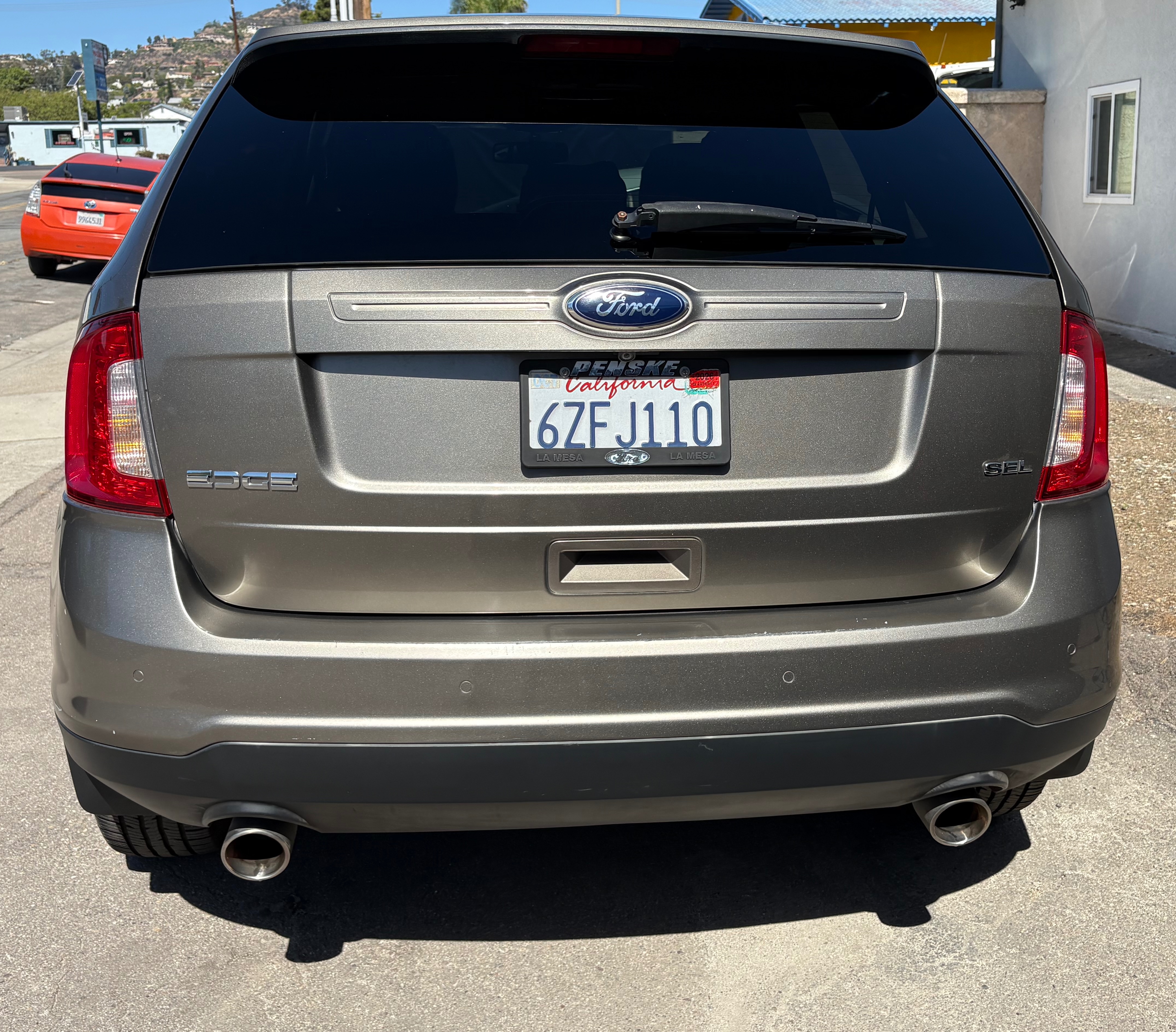 Used 2013 Ford Edge SEL FWD image 2