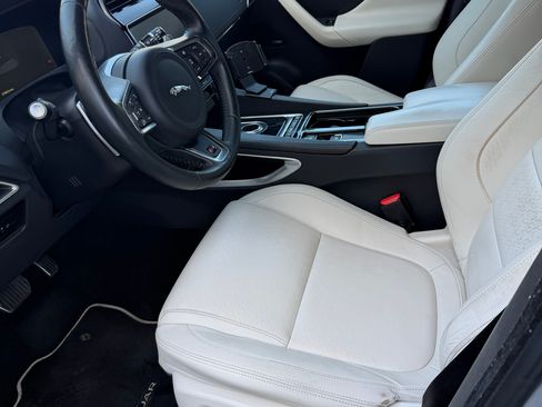 Used 2017 Jaguar F-PACE First Edition image 16