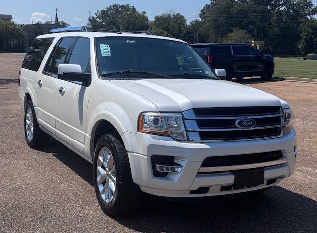 Used 2017 Ford Expedition EL Limited w/ Equipment Group 301A RWD image 5