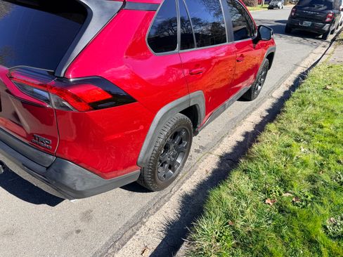 Used 2020 Toyota RAV4 TRD Off-Road image 10