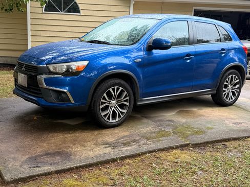 Used 2016 Mitsubishi Outlander Sport ES FWD image 1
