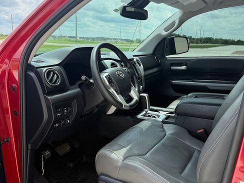 Used 2019 Toyota Tundra SR5 AWD/4WD image 12