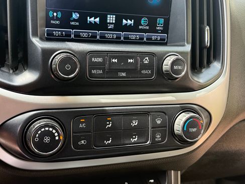 Used 2018 Chevrolet Colorado LT w/ LT Convenience Package image 12