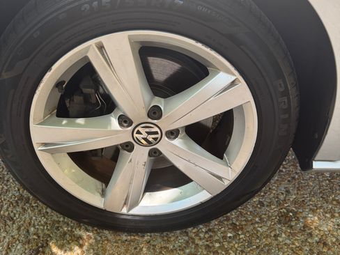 Used 2015 Volkswagen Passat 1.8T Limited Edition FWD image 5
