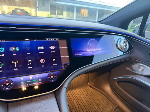 Used 2024 Mercedes-Benz EQS 450+ 4MATIC Sedan image 10