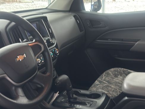 Used 2015 Chevrolet Colorado W/T w/ WT Convenience Package image 4