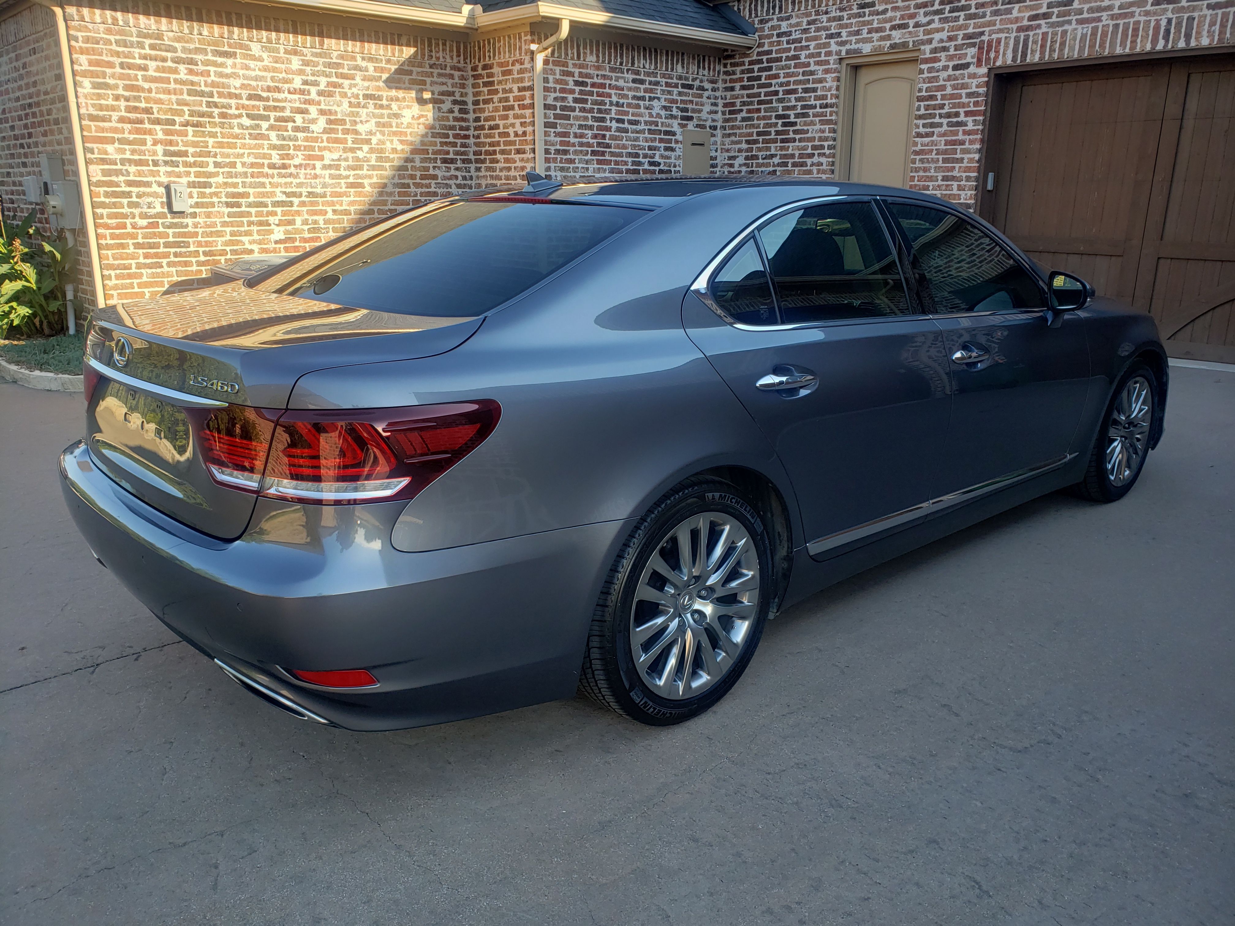 Used 2013 Lexus LS 460 RWD image 6