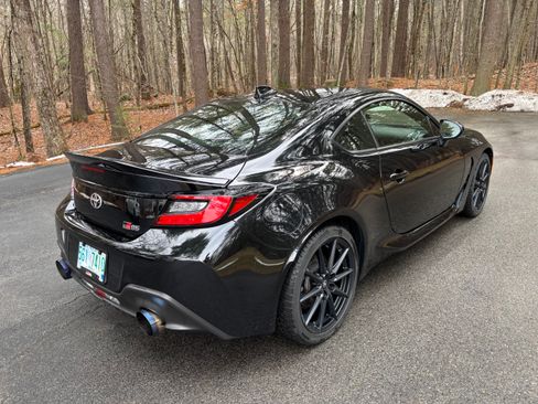 Used 2025 Toyota GR86 Premium w/ ALL Weather Mat Package (TMS) image 6