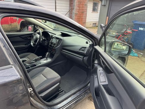 Used 2018 Subaru Crosstrek 2.0i Premium image 11