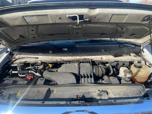 Used 2011 Ford E-350 and Econoline 350 XLT image 15