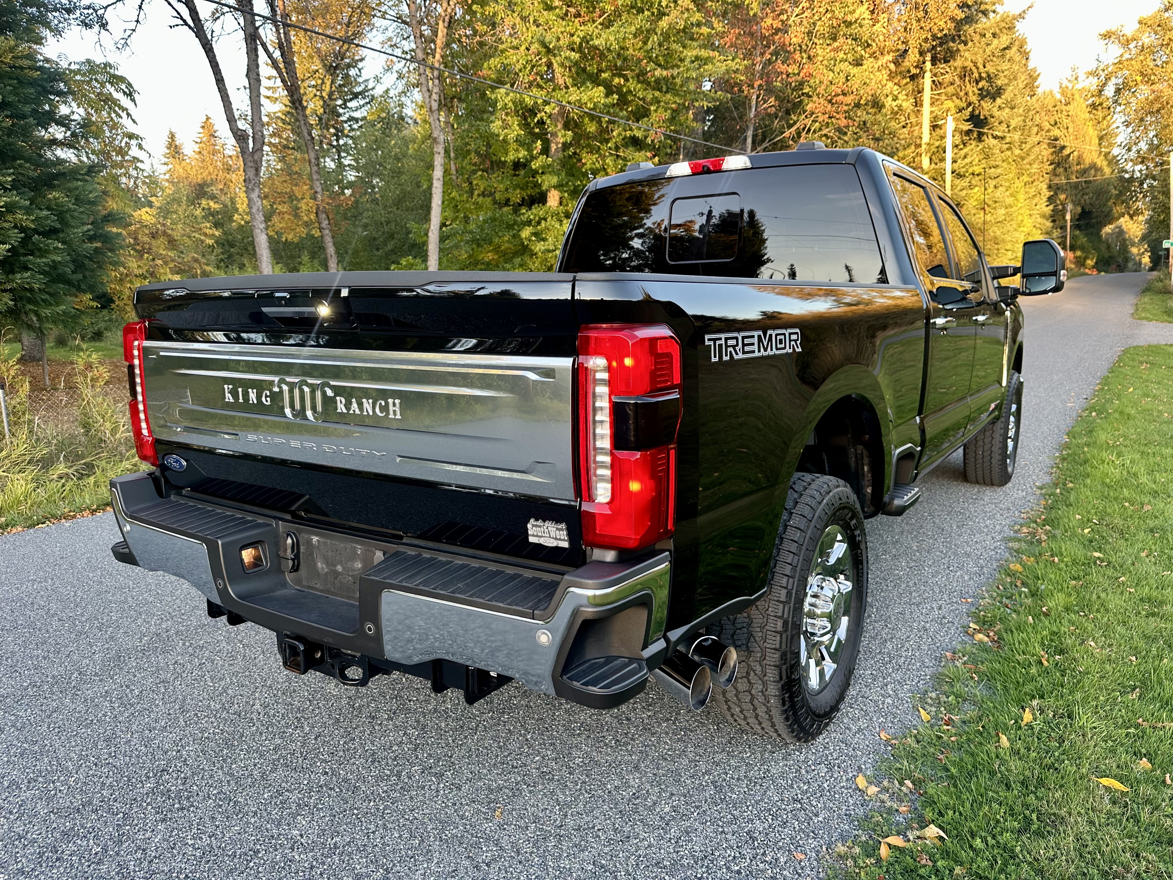 Used 2024 Ford F250 King Ranch w/ Chrome Package AWD/4WD image 11
