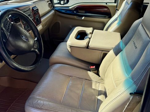 Used 2006 Ford F250 Lariat image 10