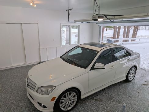Used 2009 Mercedes-Benz C 300 4MATIC Sedan image 1