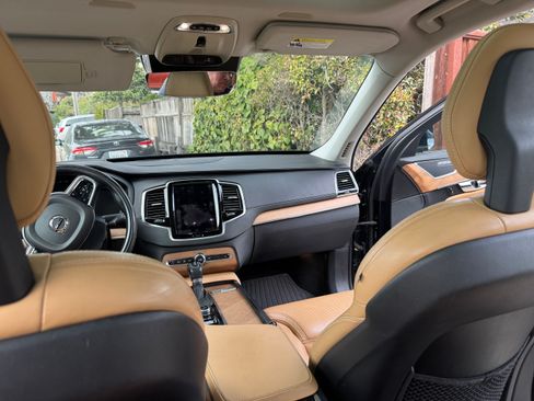 Used 2016 Volvo XC90 T6 Inscription w/ Vision Package image 15