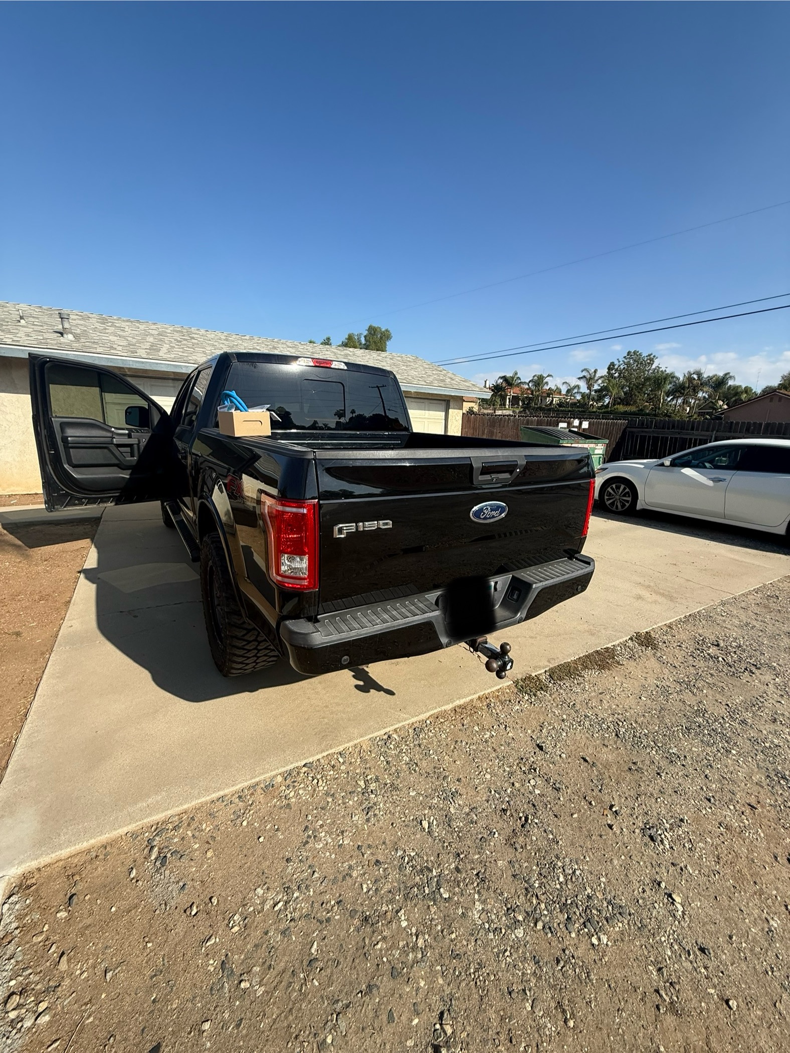 Used 2017 Ford F150 XLT w/ Equipment Group 302A Luxury AWD/4WD image 10