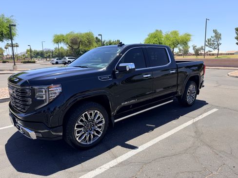 Used 2025 GMC Sierra 1500 Denali Ultimate AWD/4WD image 1