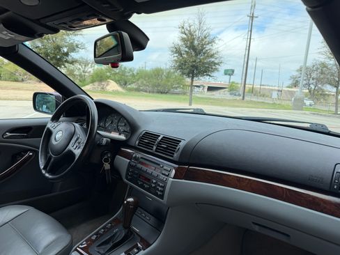 Used 2005 BMW 325Ci Convertible image 17