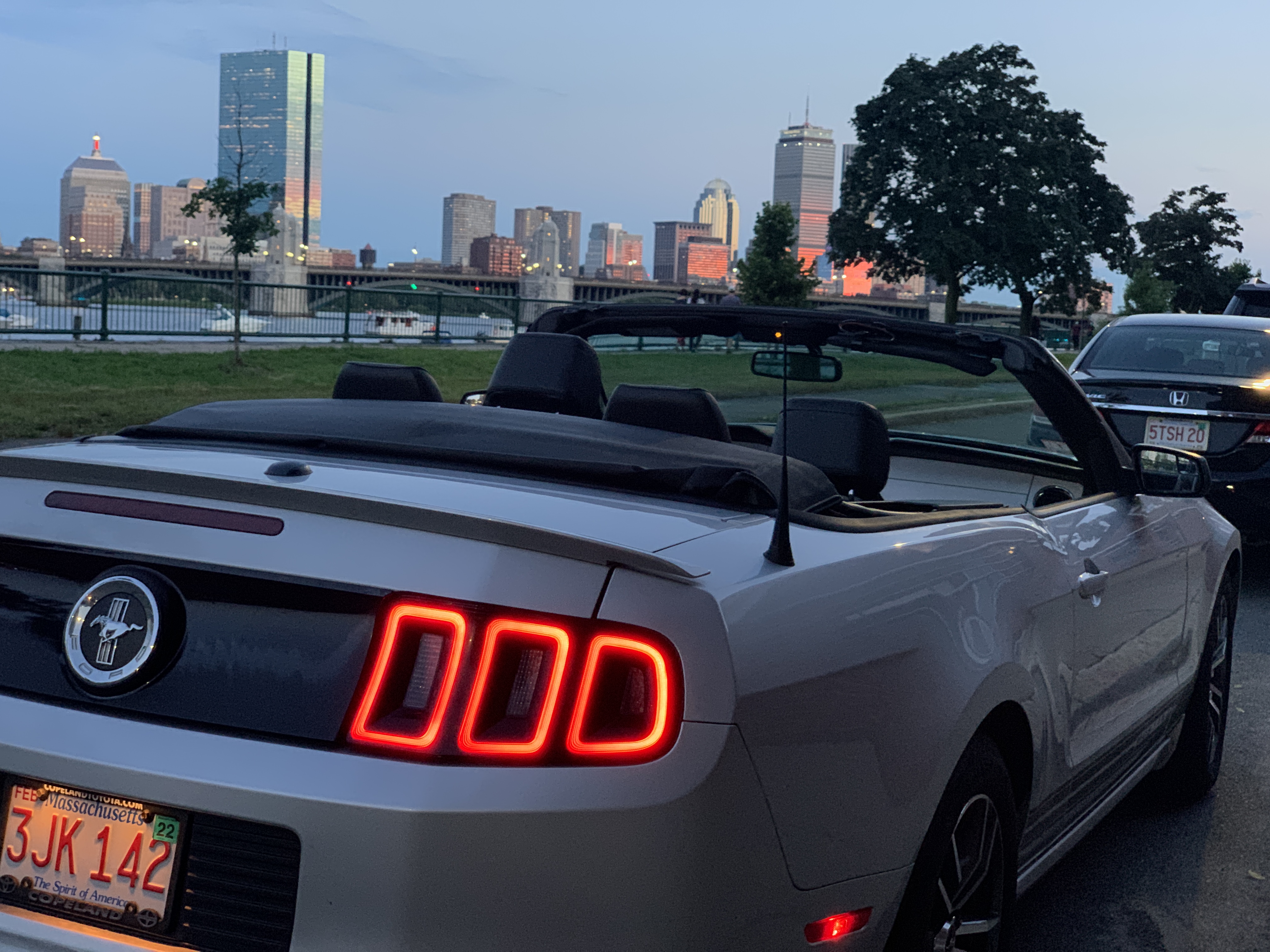 Used 2013 Ford Mustang Premium RWD image 5