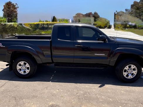 Used 2005 Toyota Tacoma 4x4 Access Cab image 1