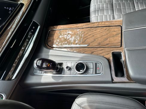 Used 2024 Cadillac Escalade Sport Platinum image 14