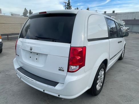 Used 2015 RAM C/V Tradesman image 5