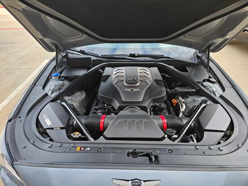 Used 2017 Genesis G80 5.0 Ultimate image 4