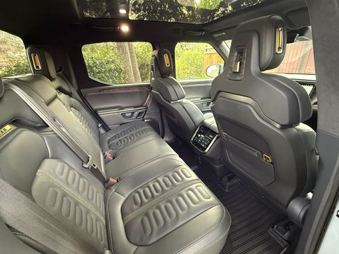 Used 2022 Rivian R1T Adventure image 15