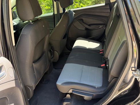 Used 2014 Ford Escape SE w/ Equipment Group 201A FWD image 10